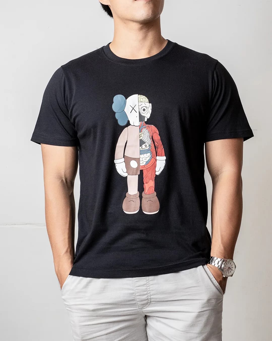 Kaos CMT Uniqlo Half Black